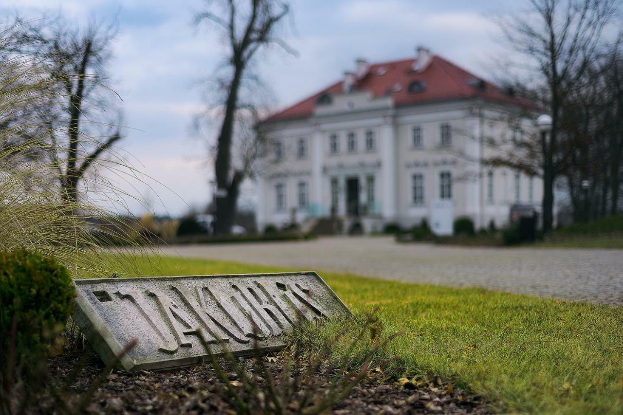 Hotel Jakubus Wilkow  Exteriör bild